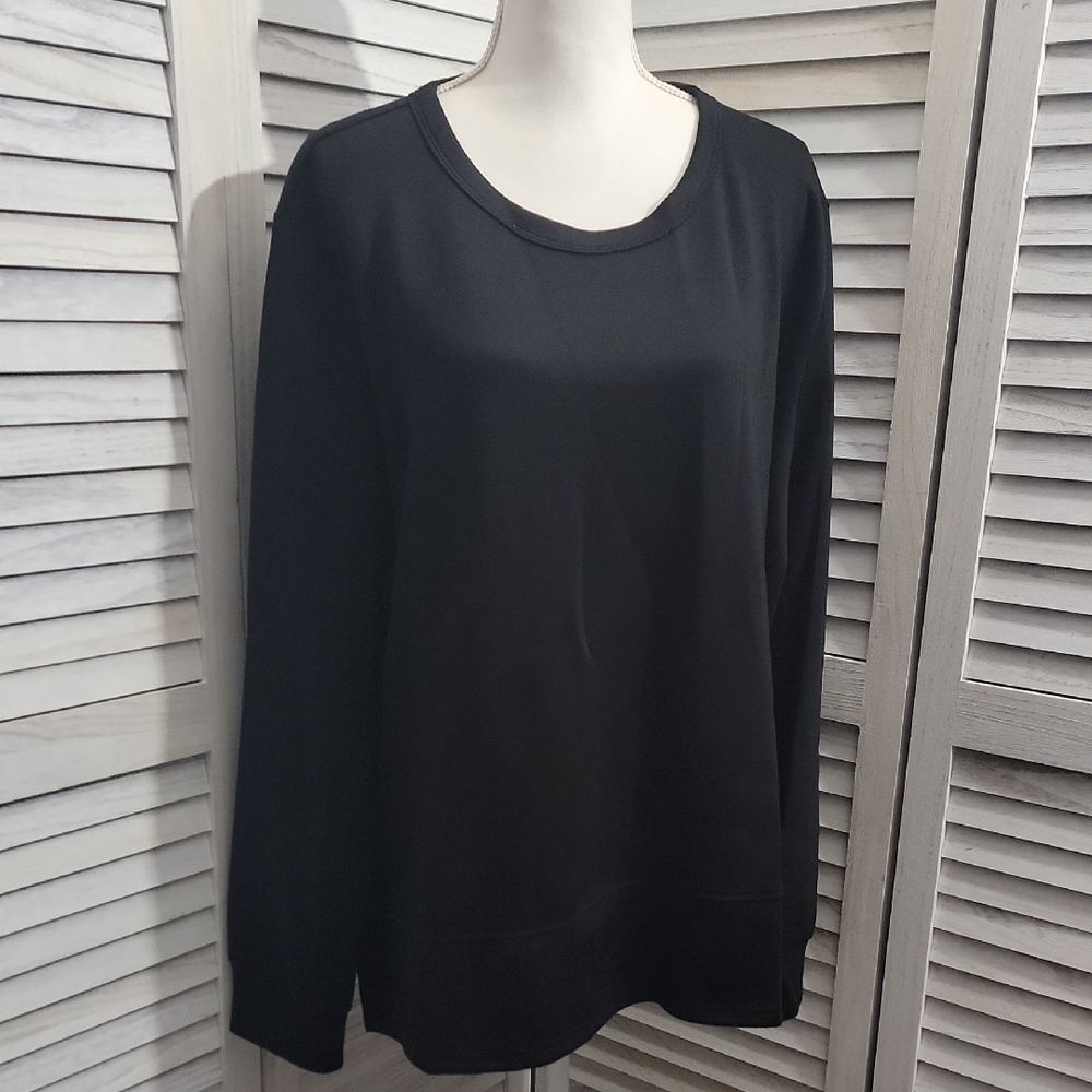 NWT WIHOLL Black Crewneck Sweatshirt - Cozy Long Sleeve Pullover